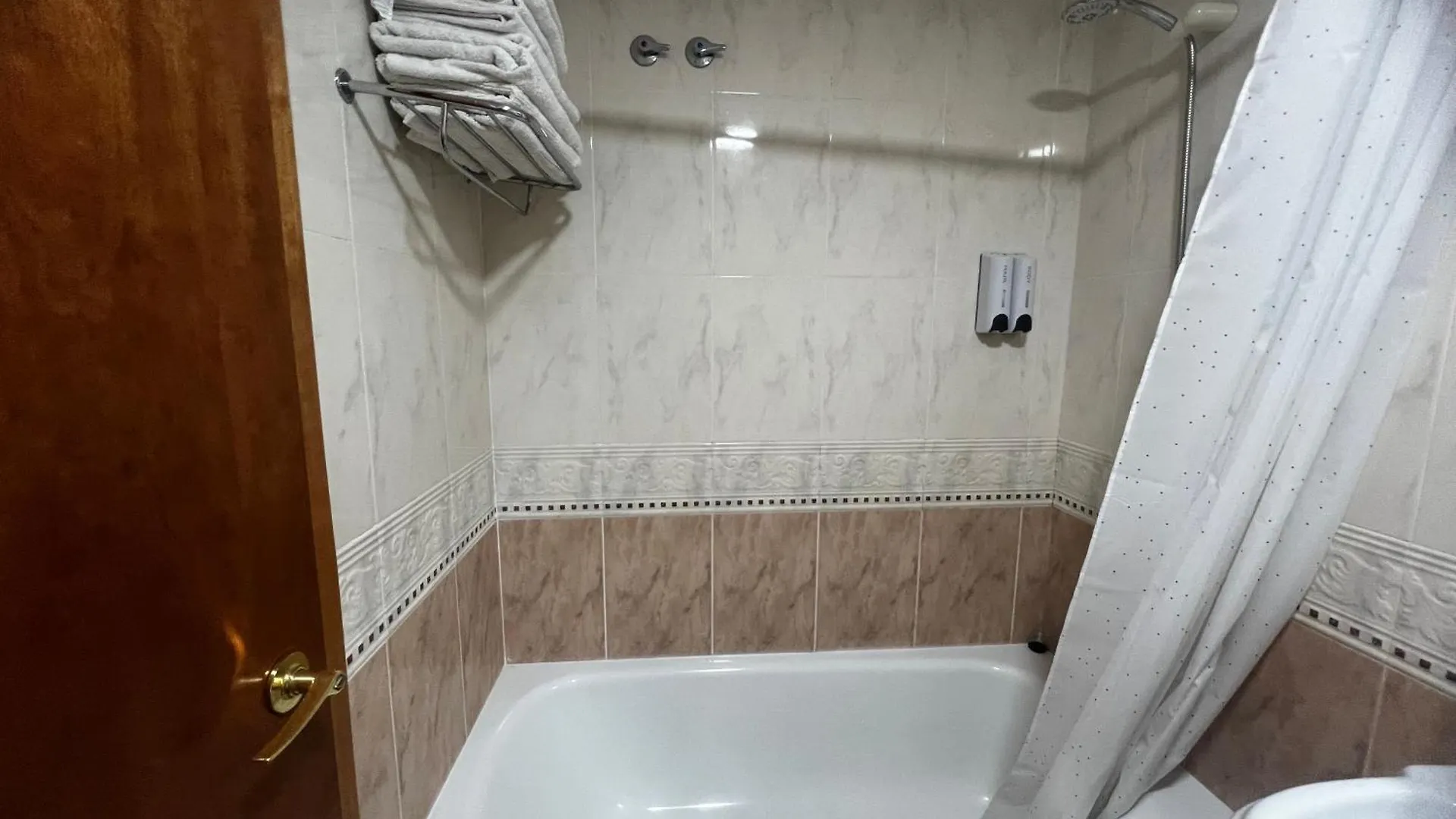 Apartamento Carbonell- Buena Zona Y Cerca De Todo Lloret de Mar España