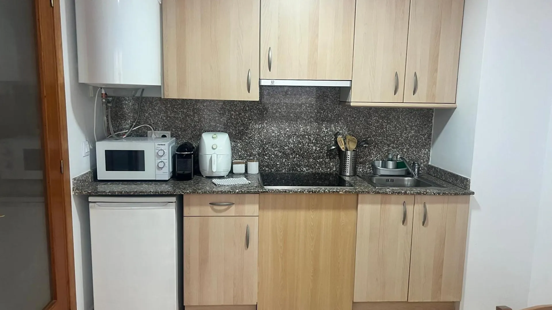 Apartamento Carbonell- Buena Zona Y Cerca De Todo Lloret de Mar España